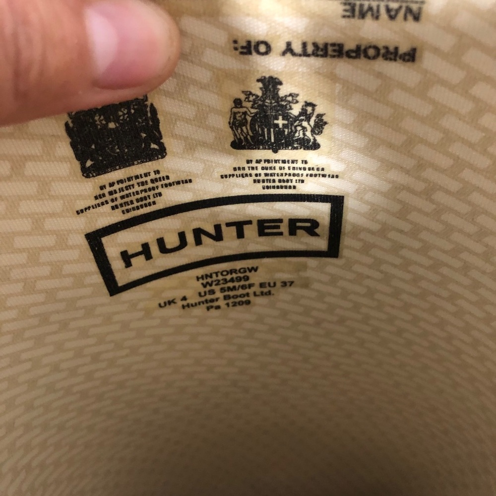 HUNTER - Picture 3 of 9